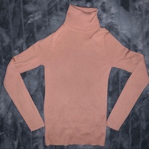 Uniqlo Turtle Neck Rust Pink sweater